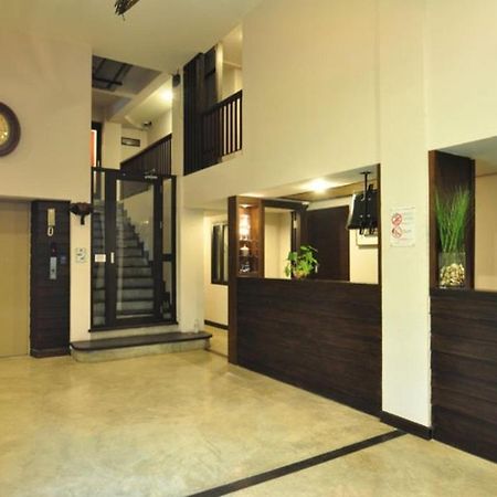 Hi. Mid Bangkok Hostel Ngoại thất bức ảnh