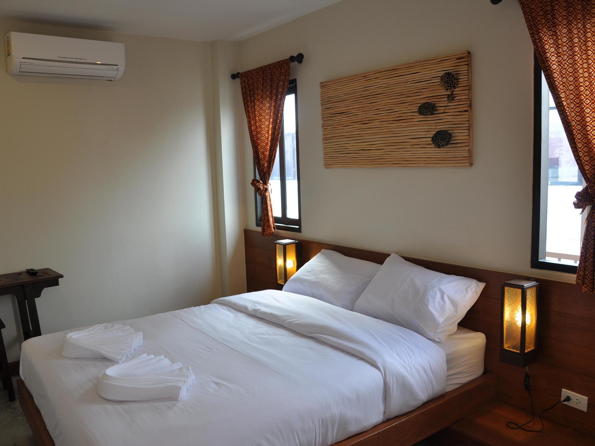 Hi. Mid Bangkok Hostel Ngoại thất bức ảnh